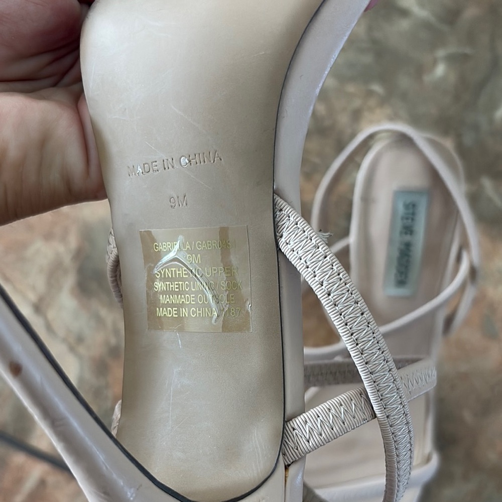 Steve Madden Cream Heel Sandals - Picture 7 of 9
